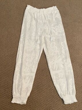 Aerie Crochet Jogger Beach Pants Size Large EUC White Lace Floral Summer